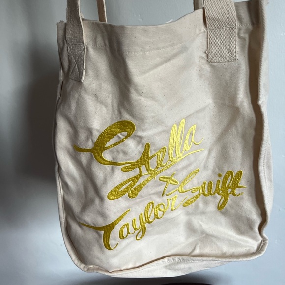 Taylor Swift Folklore Pack - Picture 2 of 3